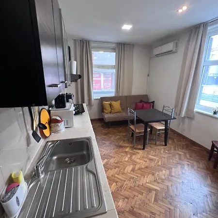 Saborni Apartman *
